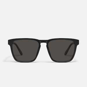 Eyewear: QUAY UNPLUGGED - POLARISED -BLACK/BLACK