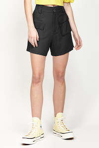 LEO + BE ANA SHORT