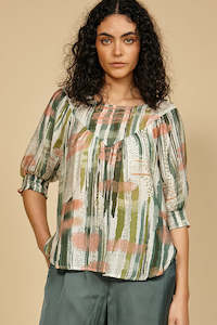 Leo Be: LEO + BE INDENTITY TOP