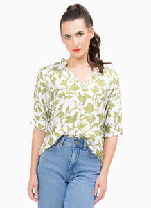 SEEKING LOLA ESSENCE TOP OLIVE STEM
