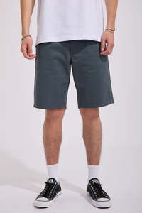 VOLCOM SOLVER LITE 5 POCKET SHORT 19 DARK SLATE