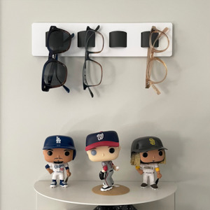Wall mounted glasses holder - 4 glasses
