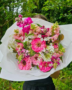 Bouquets: Shades of Pink Seasonal Bouquet