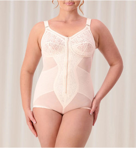 Clearance: Triumph Body Make-up Magic Wire Bra Clearance