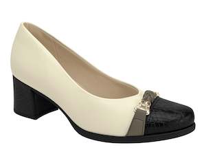 Upgrade your wardrobe for daily wear with The Pump Ref: 654046-01. This essentia&hellip;