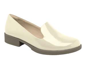 White: Elevate your style and conquer your goals with timeless flair in these Ref: 653009-01 off-white moccasins.