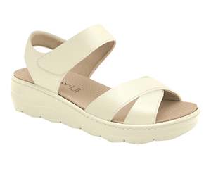 White: Treat your feet to pure comfort with these Piccadilly Plantar Faciatis Therapy Sandal in Off White! Slip into comfort and style for any occasion. Ref: 568061-08