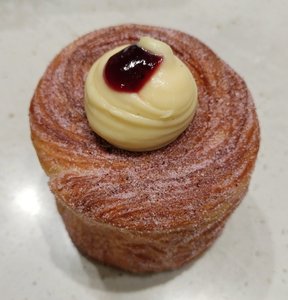 Products: Jam cruffin - Breadhead