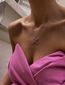 Kiss Pendant Necklace