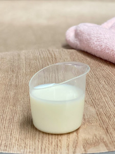 Products: Unimom Cup Feeder