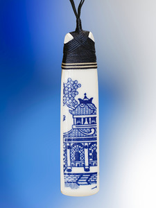 Crown Lynn Willow Pattern Ceramic Pendant