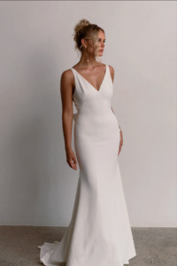 Wedding Dresses Under 1500: PIPPA | Tania Olsen