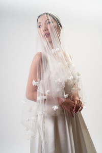 Products: 3D Flower Blusher Veil