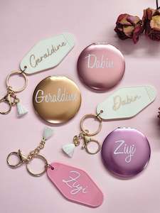 Step 2 Make It Special: Compact Mirrors