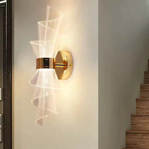 Wall Lighting: Acrylic Led 8W Wall Light