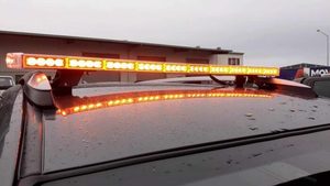 LED Lights, Flashing Lights, LED Lightbars, Roof Beacons: LED Orange Flashing Light Bar