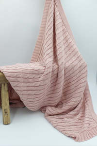 Baby Essentials: Baby Cable blanket Pink