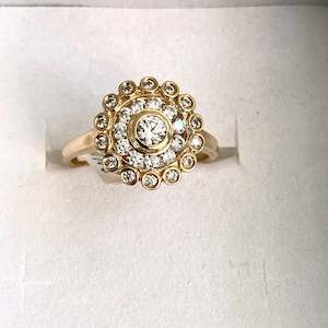 Rings: 9ct. Gold Ring