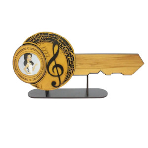 21st Keys: 21ST TREBLE CLEF & CELEBRATION KEY WITH STAND