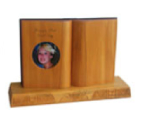 21st Keys: 21'st Bible On Stand