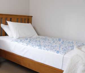 Bedding: Brolly Sheet with Wings