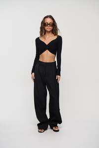 Ellie Long Sleeve Crop Black