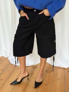 Womens: Annie Cargo Short Black