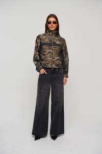 Essential Windbreaker Camo