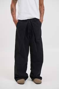 Mens Denim: Robert Folded Jean Black