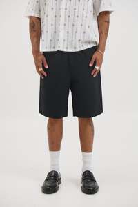 Mike Relaxed Short Black