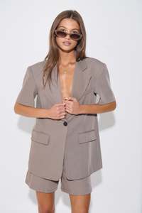 Womens Shorts: Wyn Bermuda Short Taupe