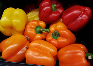 Products: Capsicum Mixed 1kg Spray Free