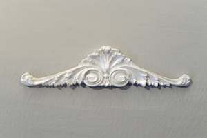 Pediments: P7 Shell and Scroll