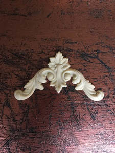 Corners: Leaf & Scroll Corner - C45 (a pair)