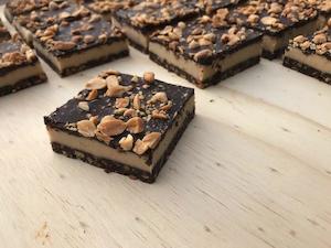 Fruit Food Bars: Black Doris Raw Chocolate & Peanut Slice