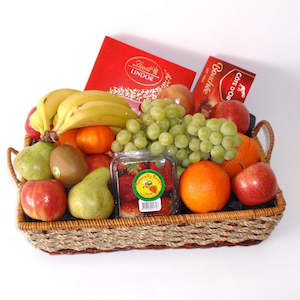 Pantry: Fruit & Chocolate Hamper