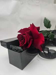 Products: Single Rose