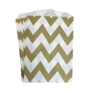 Gold: Gold and White Chevron Party Bags - 12 Pkt