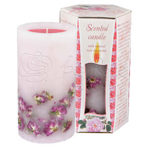 Aromatherapy: Candle with Rose Oil and Rose Blossoms 1kg.