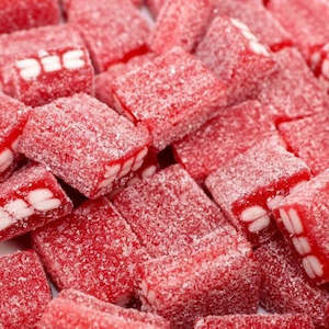 Gummy: Vidal Sour Strawberry Bricks 2kg