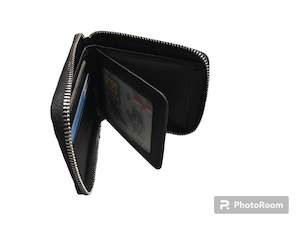 Mens Accessories: Wallet Full Zip Closure