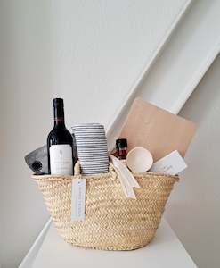Products: Welcome Home Grand Gift Basket