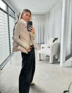 Coats: SUPERETTE Davis Vest - Blush Sz10