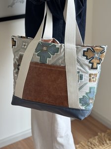 Products: B&B City Tote - Mojave - Burlap & Bright