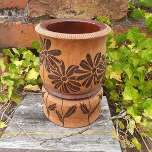 Products: Wooden Daisy Vase - Burnt Offerings