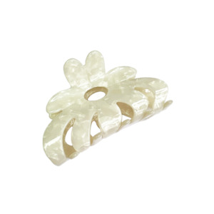 Frontpage: Rebekah in Classic Pearl