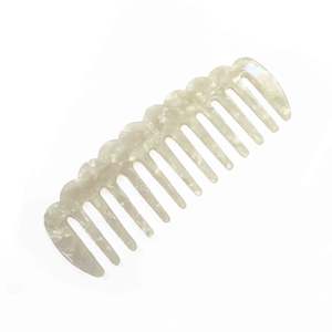 Frontpage: Tori in Classic Pearl