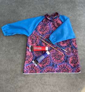 Waterproof smock aprons.