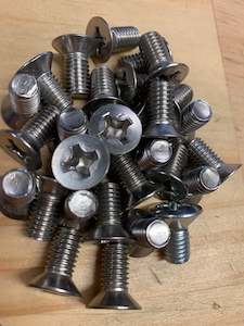 Vw Heritage Parts Centre: DOOR HINGE Screw - Beetle/Ghia/Kombi 1950 to 1979