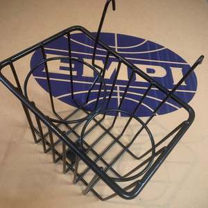 Gifts: Cup Holder Wire Basket, Kombi
